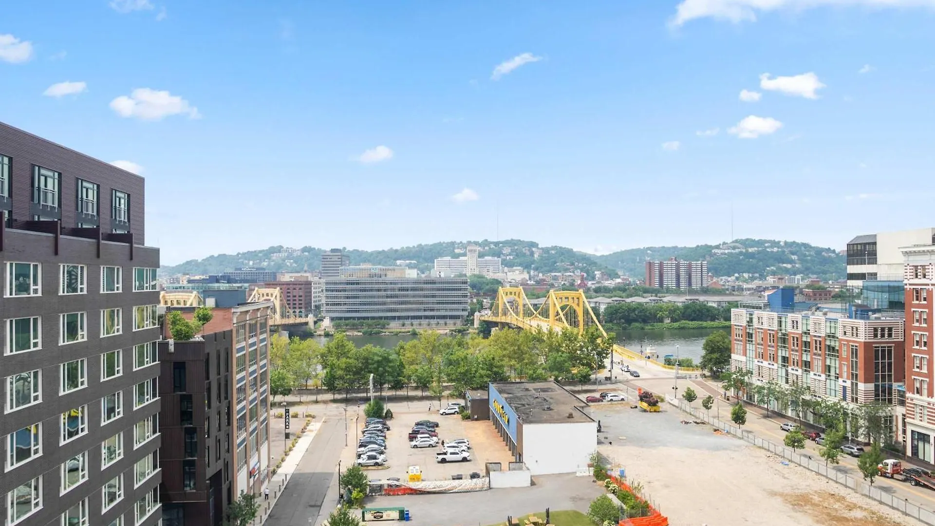CozySuites Modern 1BR in Downtown Pitts 11 Pittsburgh